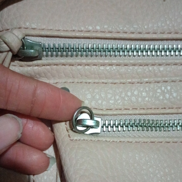Elegant Plank Crossbody  Shoulder Bag 4 zippers - Picture 6 of 6